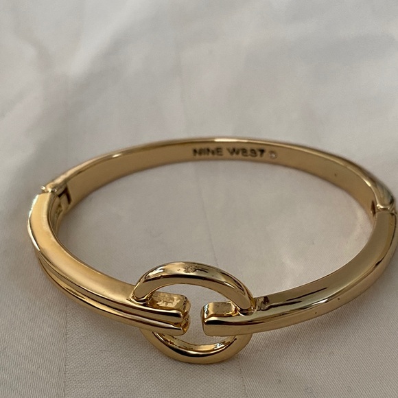 Nine West Jewelry - Nine West Gold Bracelet with Sleek Design